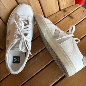 Veja Cream Sneakers Sz 9-EUC